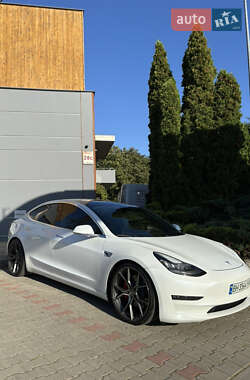 Седан Tesla Model 3 2019 в 