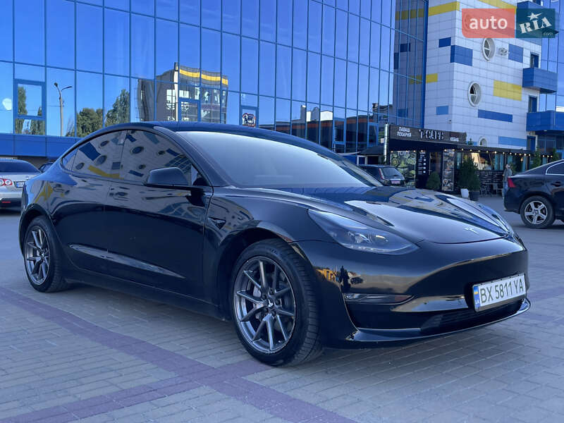 Седан Tesla Model 3 2021 в Хмельницькому