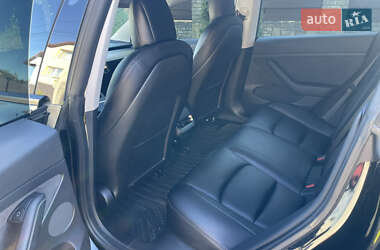 Седан Tesla Model 3 2021 в 