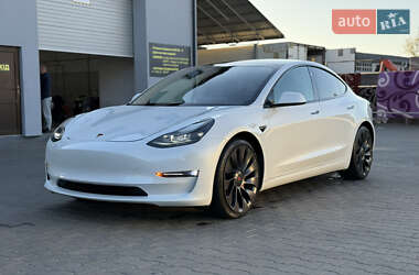 Седан Tesla Model 3 2021 в Луцке