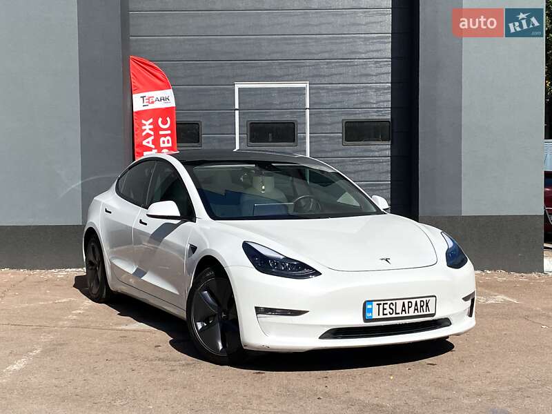 Tesla Model 3 2020