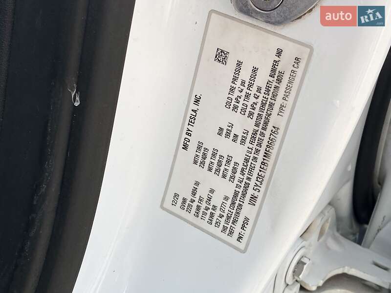 Седан Tesla Model 3 2020 в Києві
