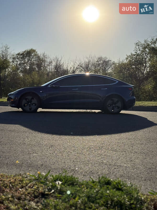 Седан Tesla Model 3 2019 в Запорожье