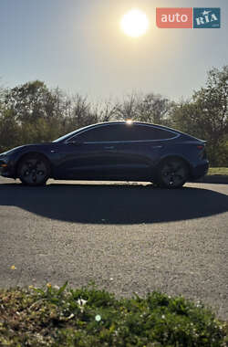 Седан Tesla Model 3 2019 в 
