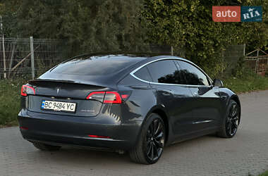 Седан Tesla Model 3 2020 в 