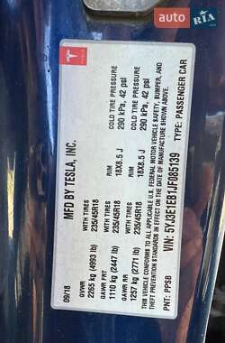 Седан Tesla Model 3 2018 в 