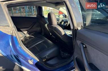 Седан Tesla Model 3 2018 в 