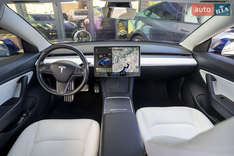 Седан Tesla Model 3 2018 в Києві