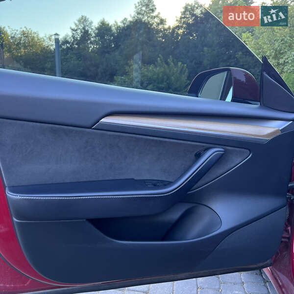 Седан Tesla Model 3 2022 в Львові