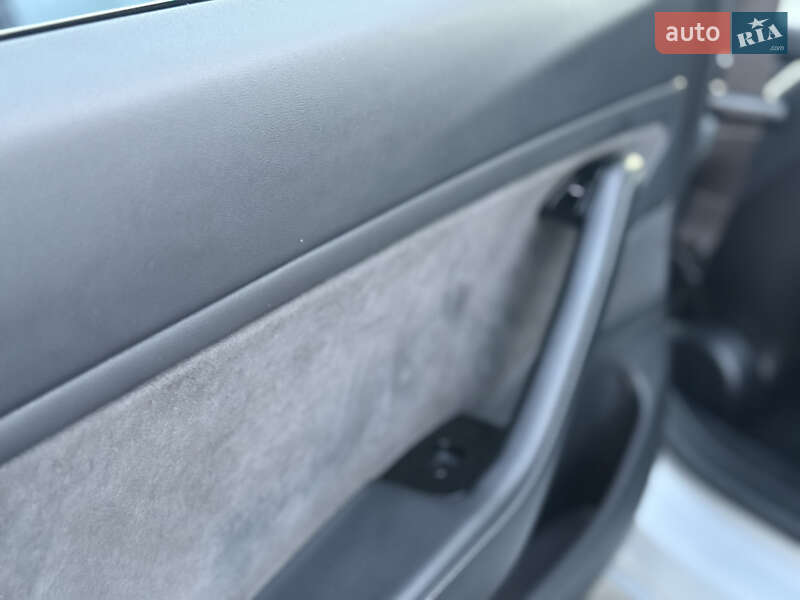 Седан Tesla Model 3 2018 в Кам'янець-Подільському
