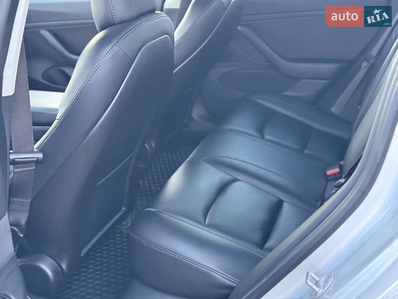 Седан Tesla Model 3 2018 в Кам'янець-Подільському