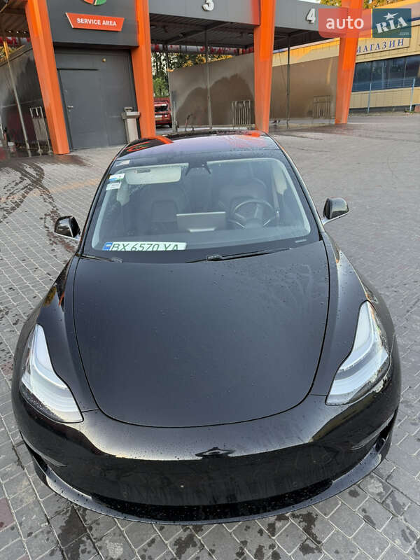 Седан Tesla Model 3 2018 в Хмельницком