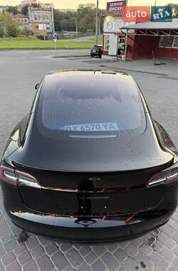 Седан Tesla Model 3 2018 в 