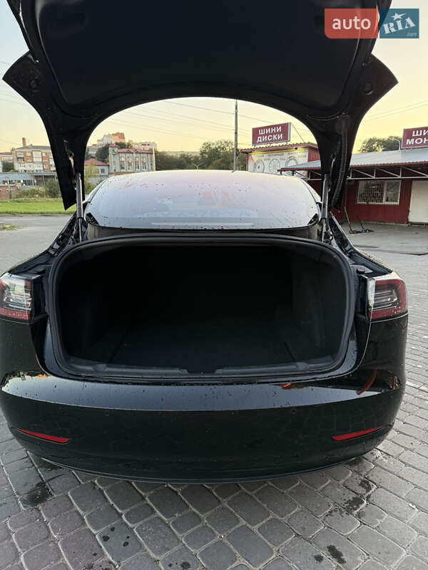 Седан Tesla Model 3 2018 в Хмельницком