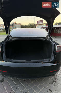 Седан Tesla Model 3 2018 в 