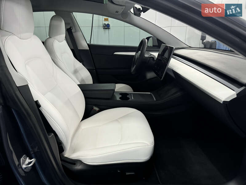 Седан Tesla Model 3 2021 в Днепре