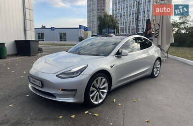 Седан Tesla Model 3 2018 в Броварах