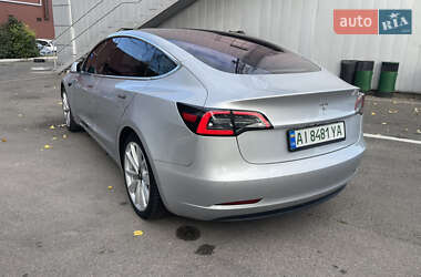 Седан Tesla Model 3 2018 в Броварах