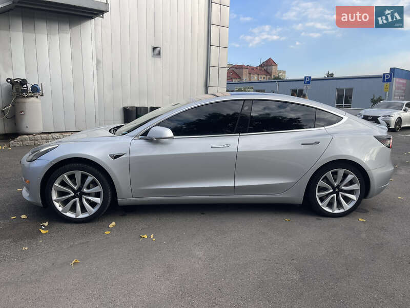 Седан Tesla Model 3 2018 в Броварах фото 12 Седан Tesla Model 3 2018 в Броварах