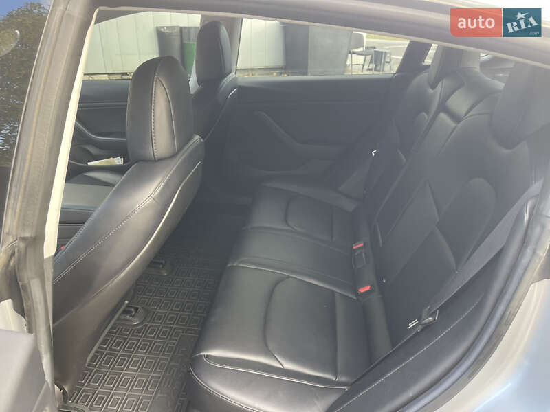 Седан Tesla Model 3 2018 в Броварах фото 24 Седан Tesla Model 3 2018 в Броварах
