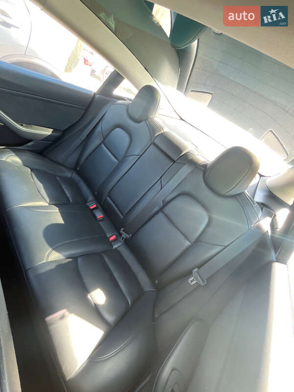 Седан Tesla Model 3 2022 в Одессе