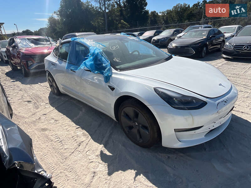 Седан Tesla Model 3 2022 в Одессе