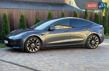 Седан Tesla Model 3 2021 в Житомире
