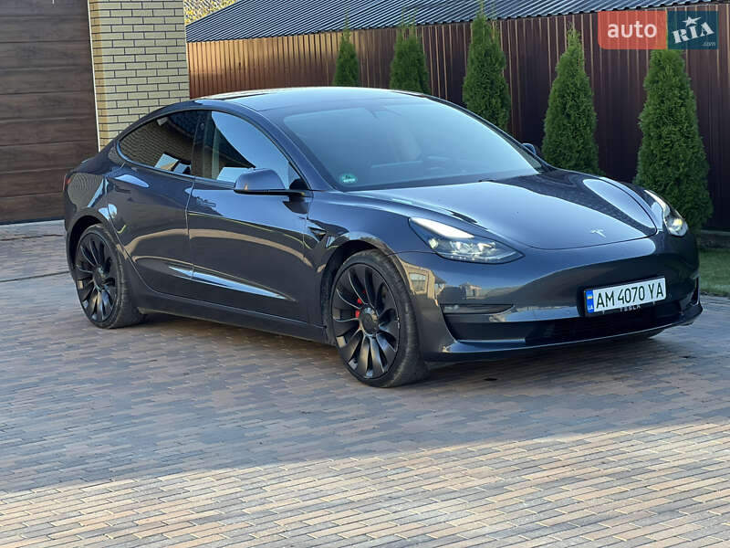 Седан Tesla Model 3 2021 в Житомире