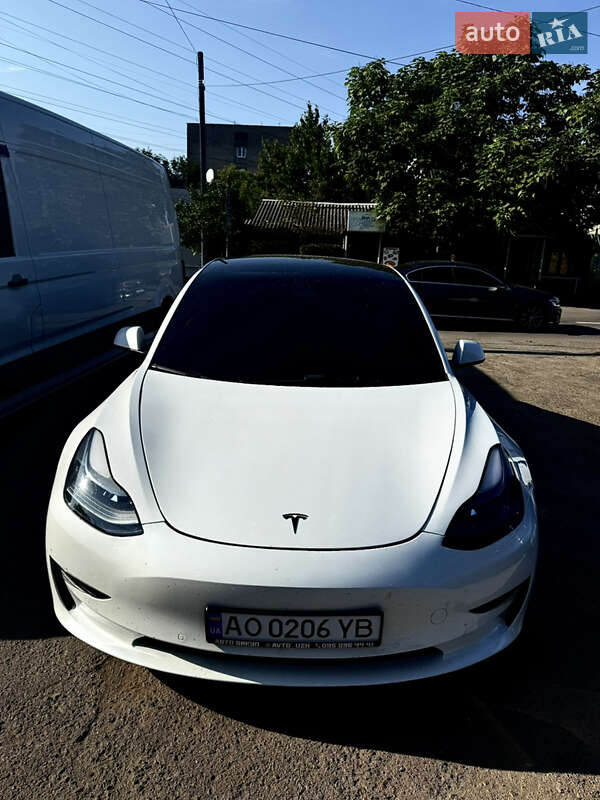 Tesla Model 3 2021