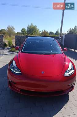 Седан Tesla Model 3 2022 в Стрые