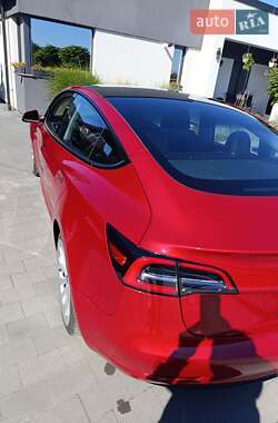 Седан Tesla Model 3 2022 в Стрые