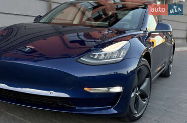 Седан Tesla Model 3 2018 в 