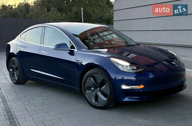 Седан Tesla Model 3 2018 в 