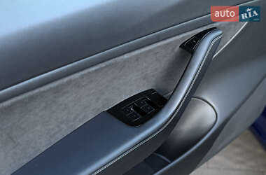 Седан Tesla Model 3 2018 в 