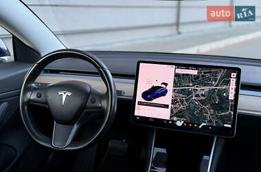Седан Tesla Model 3 2018 в 
