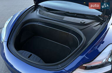 Седан Tesla Model 3 2018 в 