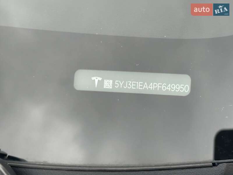 Седан Tesla Model 3 2023 в Сумах