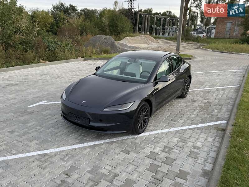 Седан Tesla Model 3 2024 в Рівному