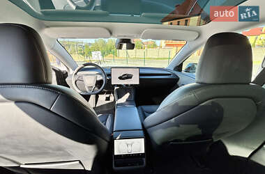 Седан Tesla Model 3 2024 в 
