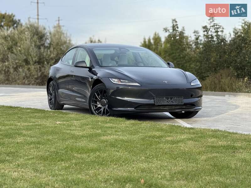 Седан Tesla Model 3 2024 в Рівному