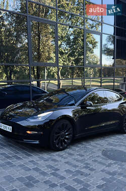 Седан Tesla Model 3 2021 в 