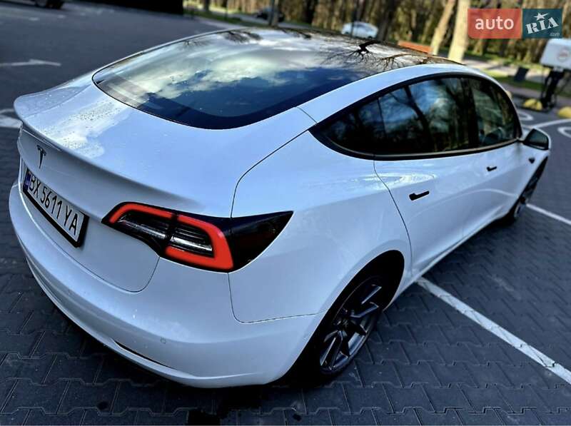 Tesla Model 3 2021