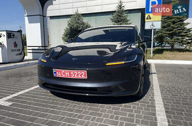 Седан Tesla Model 3 2024 в 