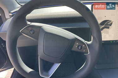 Седан Tesla Model 3 2024 в 