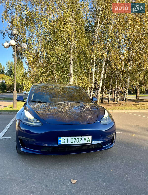 Седан Tesla Model 3 2022 в Киеве
