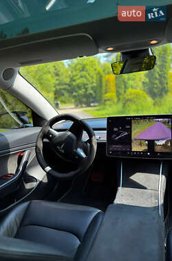 Седан Tesla Model 3 2018 в 