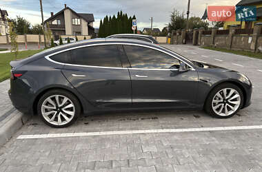 Седан Tesla Model 3 2018 в 