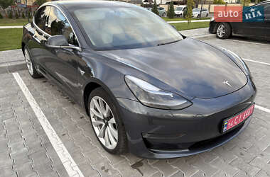 Седан Tesla Model 3 2018 в 