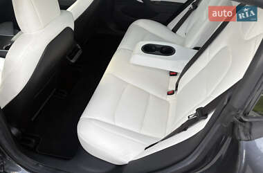 Седан Tesla Model 3 2018 в 