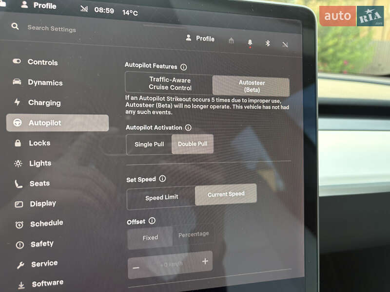 Седан Tesla Model 3 2018 в Львові